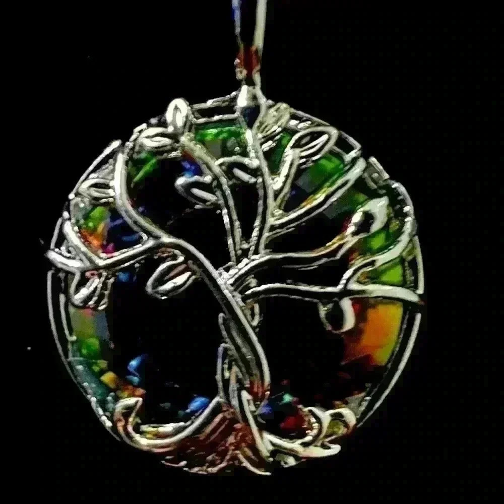 Stunning Tree of Life Necklace - Picture 1 of 8